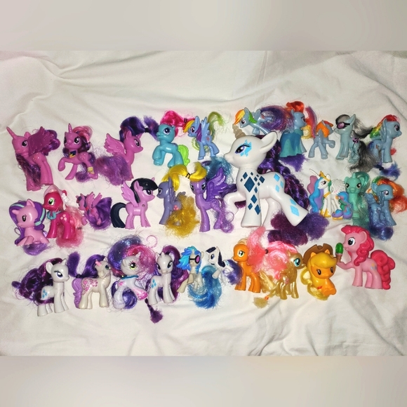 : Huge mixed lot of 30 preowned my little Ponies Pony toy...
